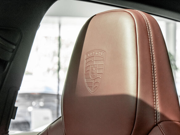 2026 Porsche Cayenne III Рестайлинг, красный, 19950000 рублей - вид 10