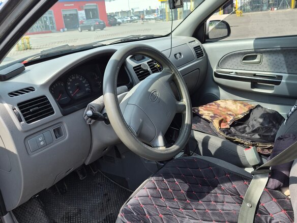 2004 Kia Rio I Рестайлинг, серый, 270000 рублей - вид 5
