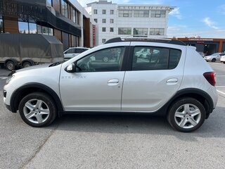 2017 Renault Sandero Stepway II, серебристый, 900000 рублей, вид 5