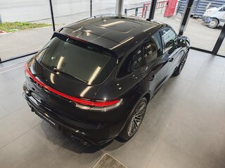 2026 Porsche Macan I Рестайлинг 2, чёрный, 14990000 рублей, вид 3