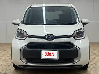 2022 Toyota Sienta III, белый, 1430004 рублей, вид 1