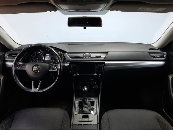 2019 Skoda Superb III, белый, 2000000 рублей - вид 16
