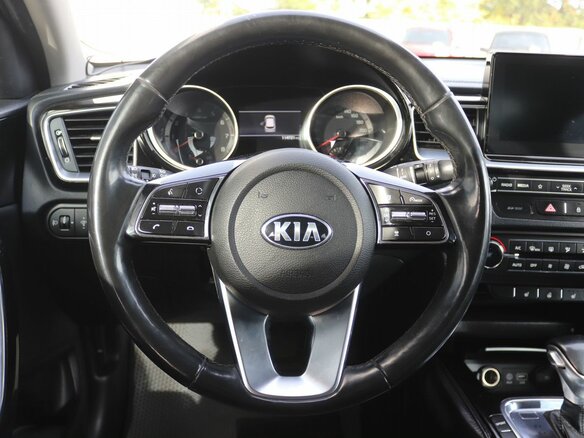 2019 Kia Ceed III, серебристый, 1670000 рублей - вид 11