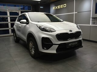 2018 Kia Sportage IV Рестайлинг, белый, 1877000 рублей, вид 3
