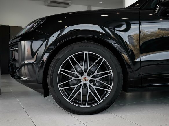 2026 Porsche Cayenne Coupé III Рестайлинг, чёрный, 17400000 рублей - вид 3