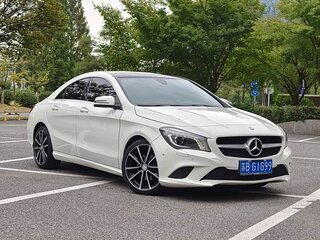 2016 Mercedes-Benz CLA 200 I (C117, X117), белый, 1690000 рублей, вид 3