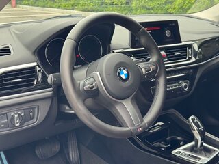 2022 BMW 1 серии 120i III (F52) Рестайлинг, белый, 1870095 рублей, вид 5