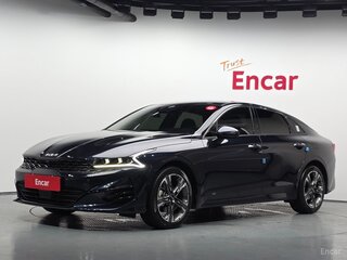 2023 Kia K5 III, чёрный, 2700000 рублей, вид 1