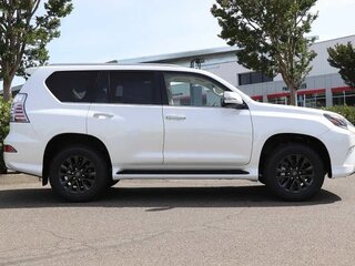 2023 Lexus GX 460 II Рестайлинг 2, белый, 12641761 рублей, вид 2