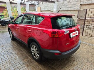 2013 Toyota RAV4 IV (XA40), красный, 1950000 рублей, вид 3