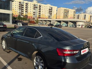 2021 Skoda Superb III Рестайлинг, серый, 2300000 рублей, вид 4
