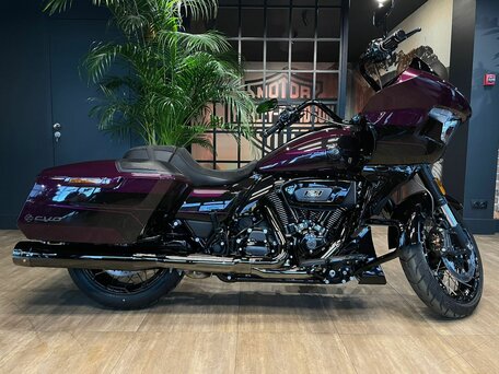 2025 Harley-Davidson CVO Road Glide, фиолетовый, 6500000 рублей, вид 2