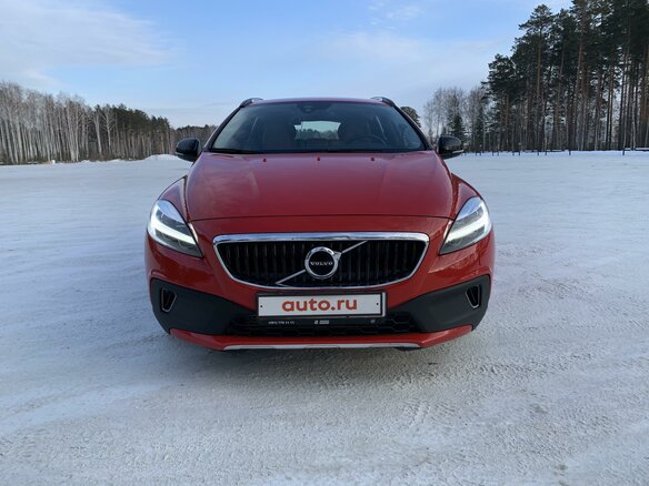 2017 Volvo V40 Cross Country I Рестайлинг, красный - вид 1