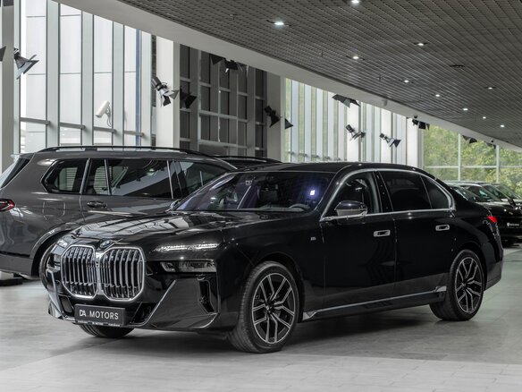 2025 BMW 7 серии 740i xDrive VII (G70), чёрный