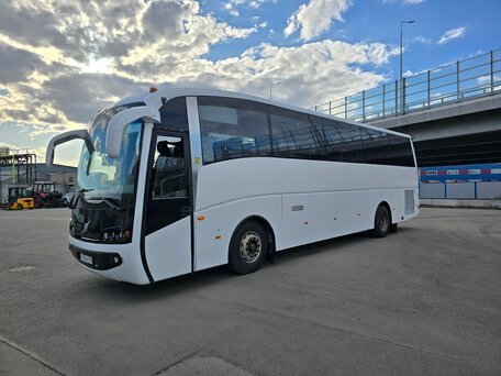 2000 Volvo B12 Series, белый, 3250000 рублей, вид 1
