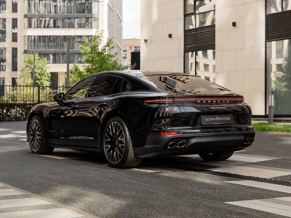 2026 Porsche Panamera 4 III, чёрный, 22000000 рублей - вид 5