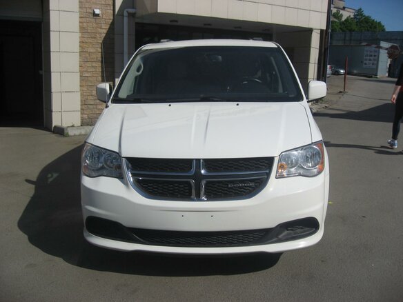 2012 Dodge Caravan Grand V, белый - вид 1