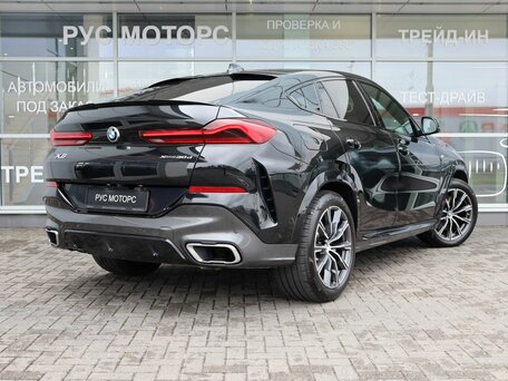 2021 BMW X6 30d III (G06), чёрный, 7350000 рублей, вид 3