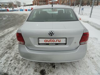 2013 Volkswagen Polo V, серебристый, 1050000 рублей, вид 4