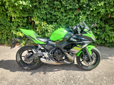2018 Kawasaki Ninja 650, зелёный, 520000 рублей, вид 2