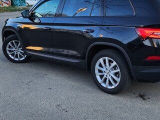 2022 Skoda Kodiaq I Рестайлинг, чёрный, 3000000 рублей, вид 3