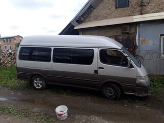 2001 Toyota HiAce H100, серый, 650000 рублей, вид 3