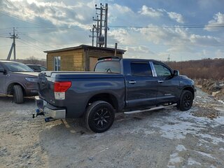 2009 Toyota Tundra CrewMax II, серый, 3500000 рублей, вид 2