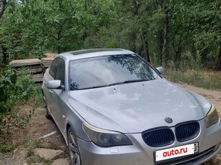 2003 BMW 5 серии 520i V (E60/E61), серебристый, 899990 рублей, вид 1