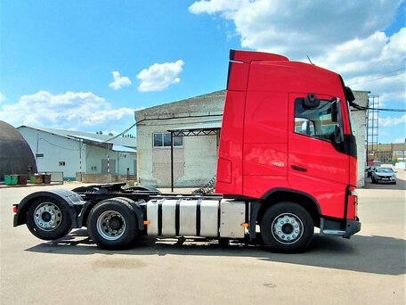 2020 Volvo FH, красный, 10980000 рублей, вид 3