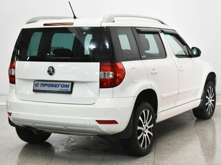 2014 Skoda Yeti I Рестайлинг, белый, 1095000 рублей, вид 4