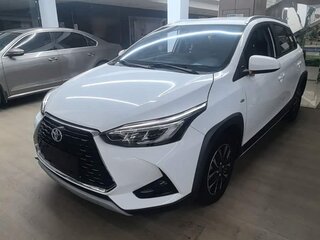 2022 Toyota Yaris L XP150 Рестайлинг, белый, 1200000 рублей, вид 2