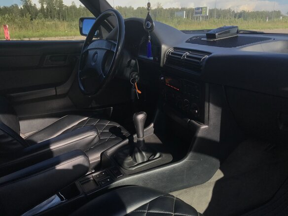 1994 BMW 5 серии 520i III (E34), чёрный - вид 14