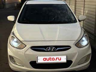 2011 Hyundai Solaris I, белый, 610000 рублей, вид 2