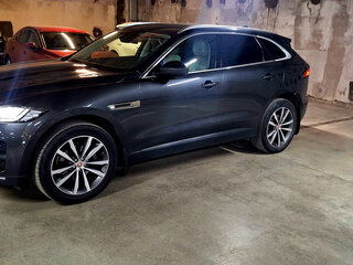 2017 Jaguar F-Pace I, серый, 2800000 рублей, вид 2