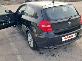 2010 BMW 1 серии 116i I (E81/E82/E87/E88) Рестайлинг, чёрный, 725000 рублей, вид 4