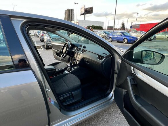 2013 Skoda Octavia III (A7), бежевый, 888888 рублей - вид 13