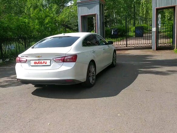 2019 Chevrolet Malibu IX Рестайлинг, белый, 2100000 рублей - вид 7