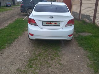 2011 Hyundai Solaris I, белый, 620000 рублей, вид 3