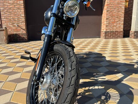 2016 Harley-Davidson Street Bob, чёрный, 990000 рублей, вид 1