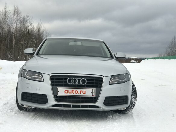 2010 Audi A4 IV (B8), серебристый, 1100000 рублей - вид 2