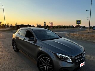 2019 Mercedes-Benz GLA 200 I (X156) Рестайлинг, серый, 2860000 рублей, вид 3