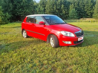 2011 Skoda Fabia II Рестайлинг, красный, 810000 рублей, вид 1