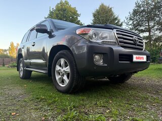 2012 Toyota Land Cruiser 200 Series Рестайлинг 1, серый, 2700000 рублей, вид 3