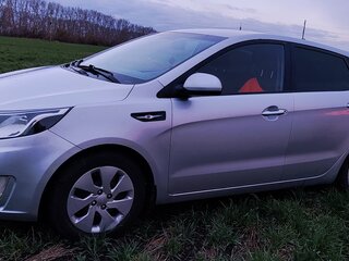 2014 Kia Rio III, серебристый, 791000 рублей, вид 1