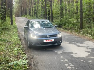 2014 Volkswagen Jetta VI Рестайлинг, серый, 1330000 рублей, вид 3