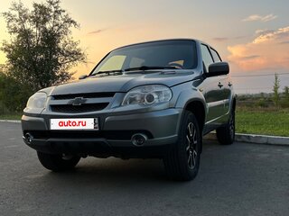 2017 Chevrolet Niva I Рестайлинг, серый, 580000 рублей, вид 1
