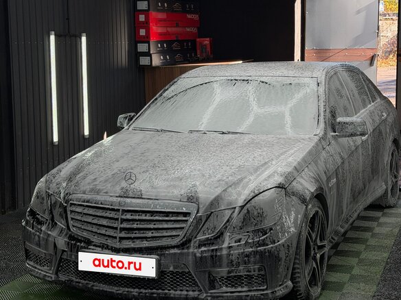 2010 Mercedes-Benz E-Класс AMG 63 AMG IV (W212, S212), чёрный, 2500000 рублей - вид 2