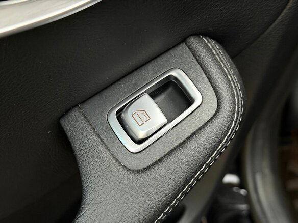 2014 Mercedes-Benz C-Класс 180 IV (W205), чёрный - вид 20