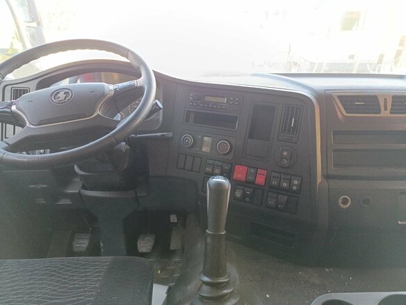 2023 Shacman (Shaanxi) SX3258, красный, 3560000 рублей - вид 7