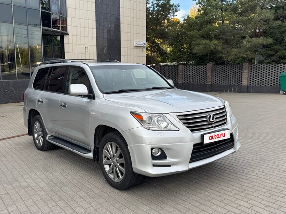 2010 Lexus LX 570 III, серебристый, 3999999 рублей - вид 5